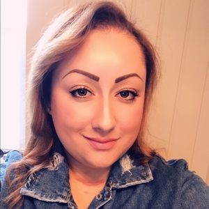 Meet your Posher, Justina